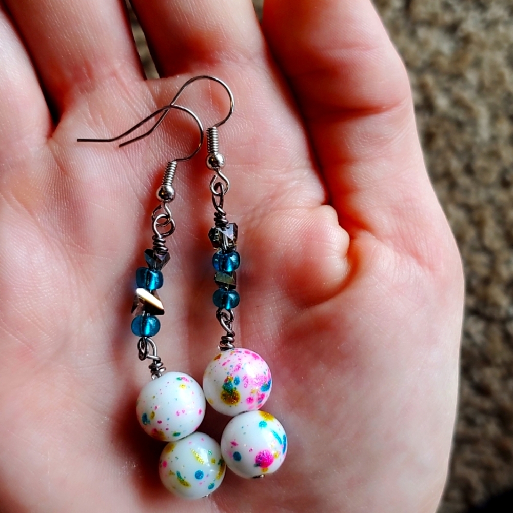 Fun style! Dangle earrings